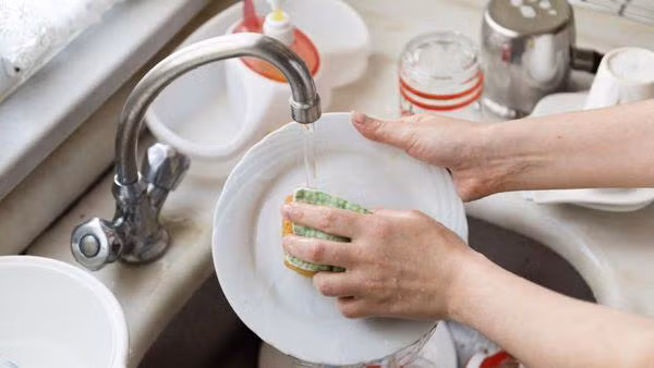 Mẹo "nhỏ mà có võ" giúp bát đũa sạch bong trong một nốt nhạc Meo