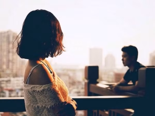 Người đàn ông đó không hề tốt đẹp như người thứ ba lầm tưởng - Ảnh minh họa: Internet Người đàn ông đó không hề tốt đẹp như người thứ ba lầm tưởng - Ảnh minh họa: Internet