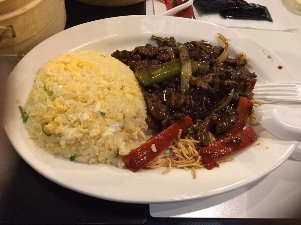 Huong lac o troi Tay, Hoai Linh van nho com Viet Nam da diet-Hinh-2