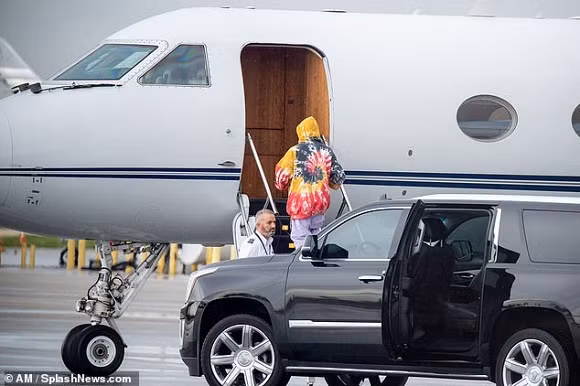Justin Bieber: Hoang tu Hollywood voi trai tim nhan hau