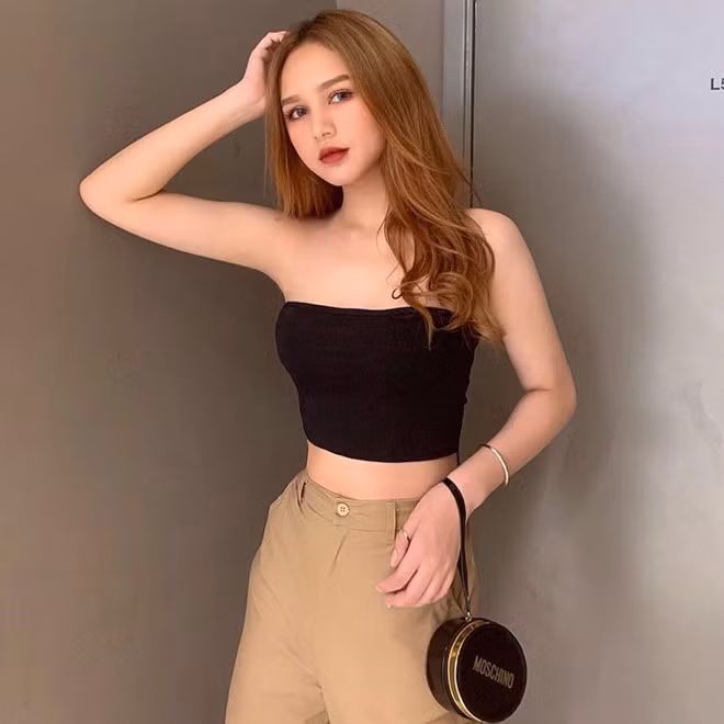 Vì có đường nét gương mặt sắc sảo nên cô thường bị nhầm lẫn là người nước ngoài. Thùy Trang chia sẻ hầu hết người mới gặp đều có cùng câu hỏi về nguồn gốc của cô. Tuy nhiên, 10X khẳng định cô gốc Việt và không lai bất cứ dòng máu nào.