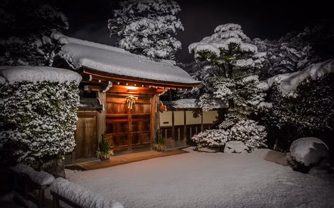 Ông còn sở hữu một nhà vườn lịch sử tại cố đô Kyoto (Nhật Bản) có giá 86 triệu USD. Ảnh: Jeffrey Friedl.