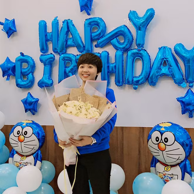 Co gai 27 tuoi thiet ke phong ngu ngap tran hinh Doraemon-Hinh-3