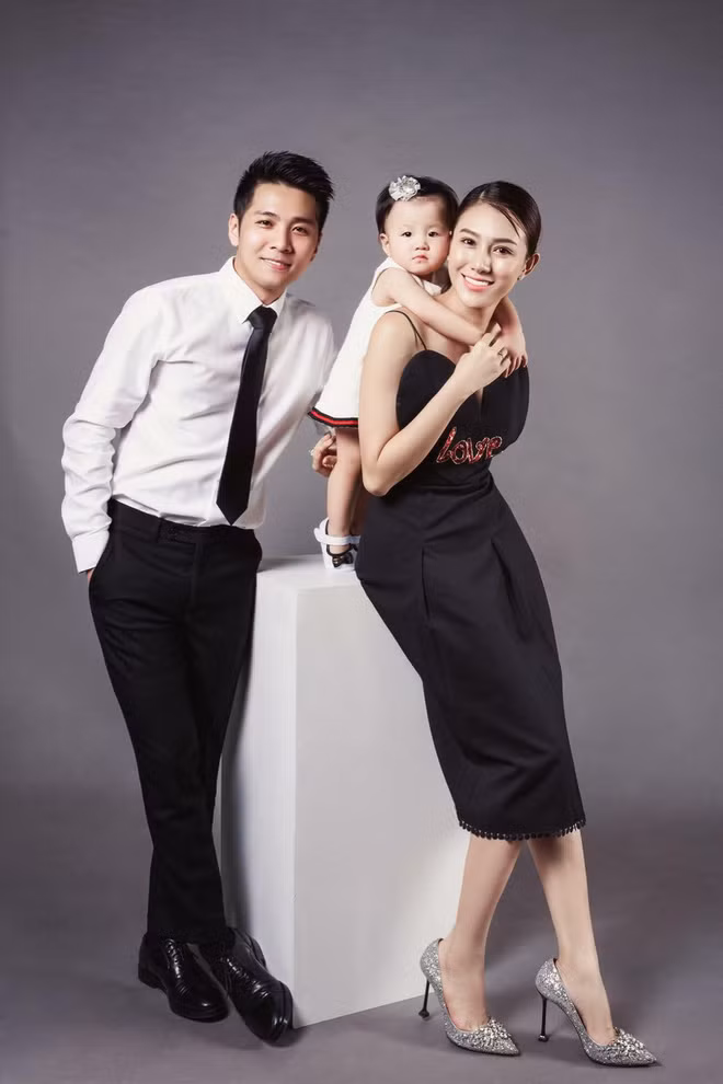 Vbiz chuan bi chao don 3 dam cuoi hoanh trang cua sao Viet-Hinh-2