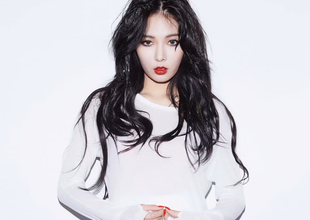 Công chúng đã quá quen thuộc với hình ảnh gợi cảm mà Hyuna theo đuổi mỗi khi trình diễn bất kỳ ca khúc nào. Vì thế việc cô ăn kiêng để luôn giữ cho sóc vóc thật hoàn hảo điều rất bình thường.