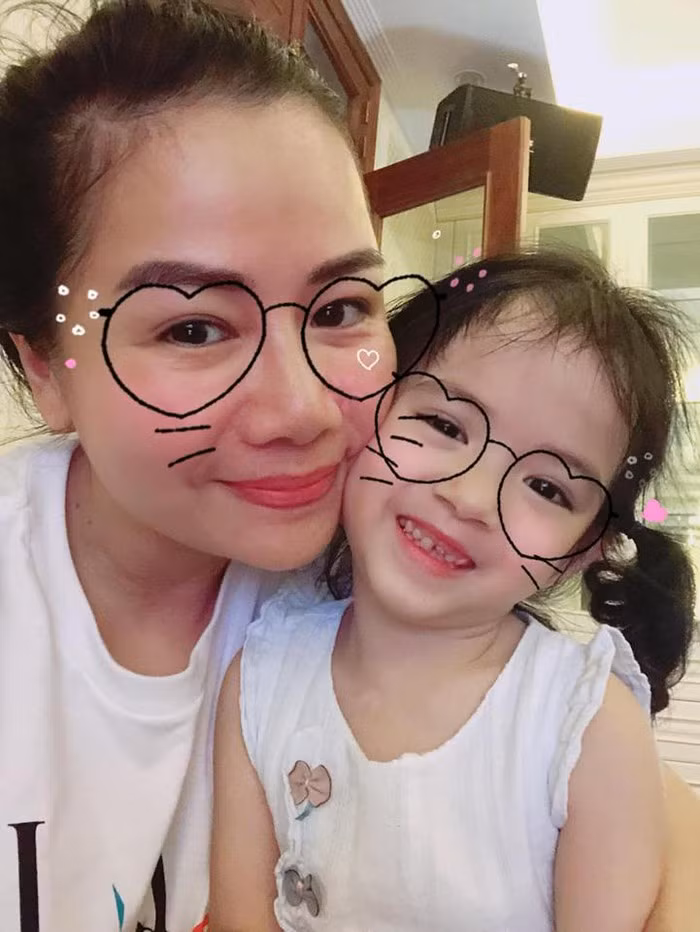 Soi cuoc song sang chanh cua vo dai gia kim cuong hau scandal
