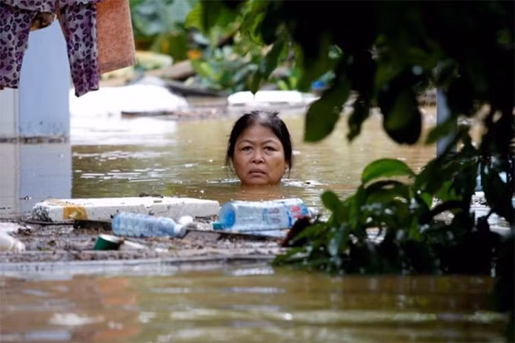 Nghe nhac truc tuyen co the lam bien doi khi hau?-Hinh-2