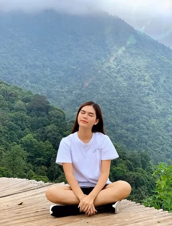 Ngọc Trinh an yên giữa cuộc đời.
