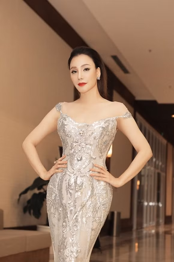 Gây tranh cãi nhất trong danh sách này là Hồ Quỳnh Hương.