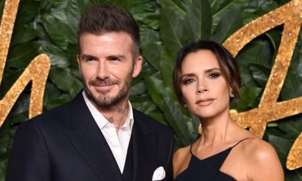Những hợp đồng lớn cũng không thể giúp vợ chồng nhà Becks có đủ tiền cứu vớt số nợ của công ty.