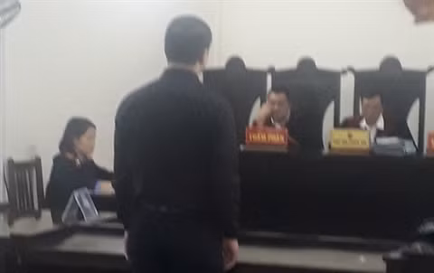 Phiên tòa xét xử vụ án.