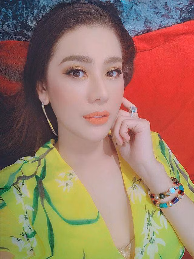 Moi quan he hien tai cua Lam Khanh Chi va me chong
