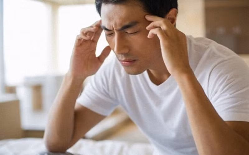 Cơ thể mệt mỏi: Bệnh nhân cảm thấy mệt mỏi, kể cả khi không làm việc gì. Đồng thời, người bệnh không ăn uống được nhiều, khó hấp thu nên khi cơ thể thiếu chất dẫn đến mệt mỏi hơn.