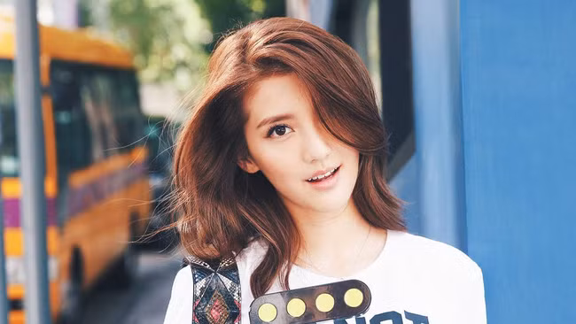 Sinh vao 6 ngay am lich nay, cuoc song vien man du day