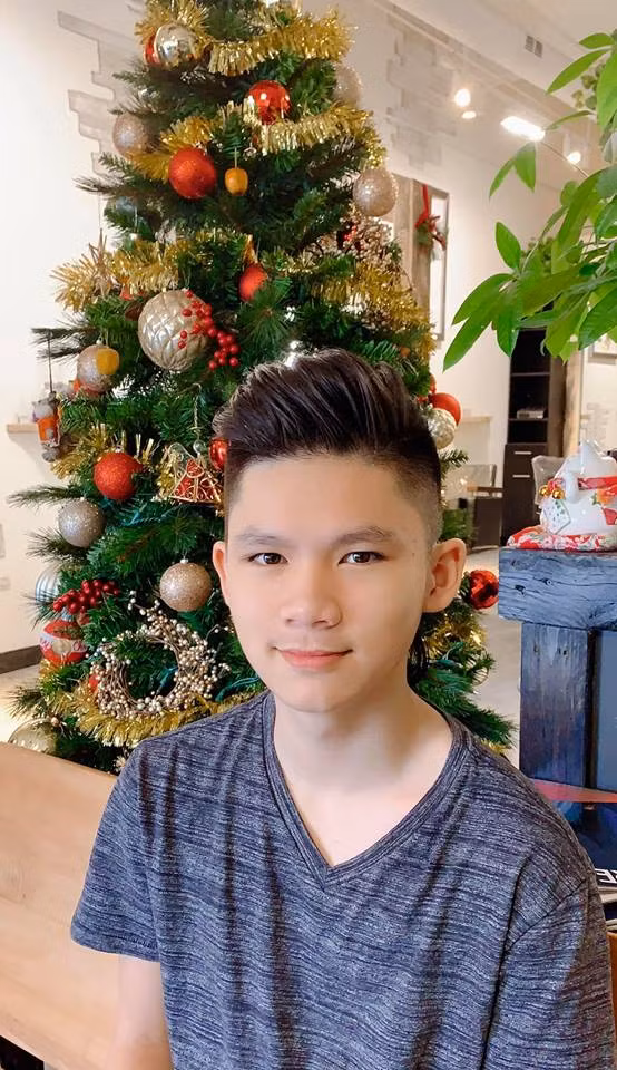 Con trai Bang Kieu khien fan ngac nhien ve tai nang 