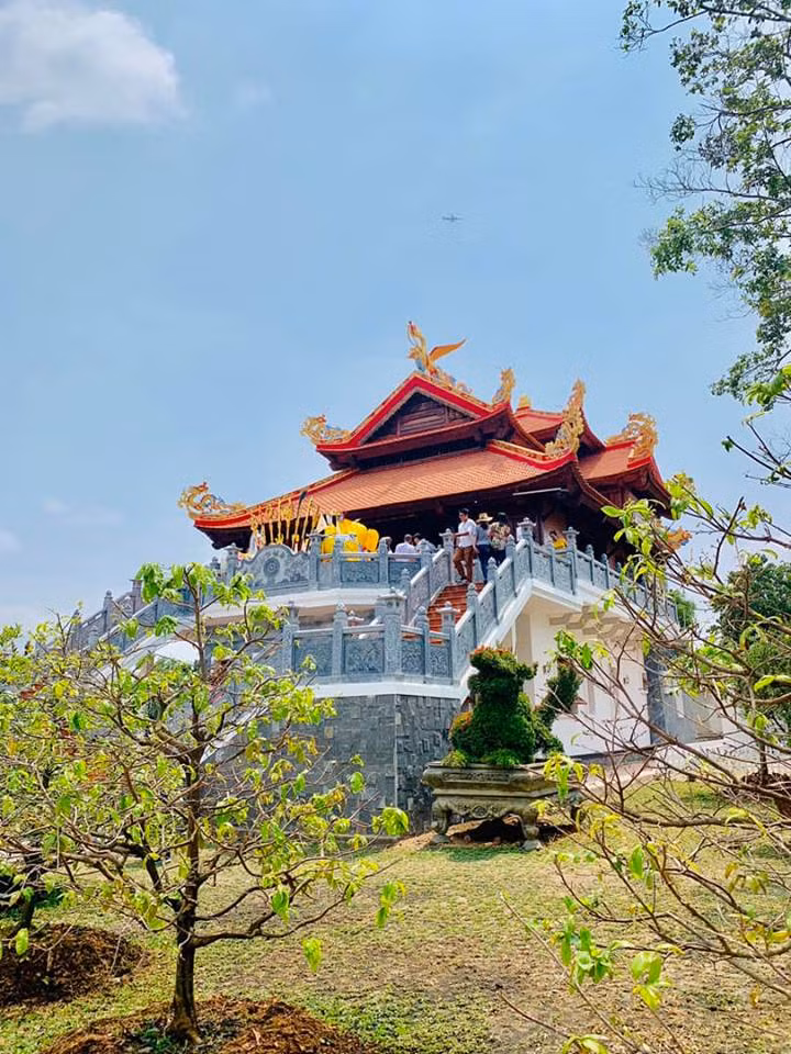 Thuy Nga he lo dieu thu vi o khu nha tho To tram ty cua Hoai Linh-Hinh-2