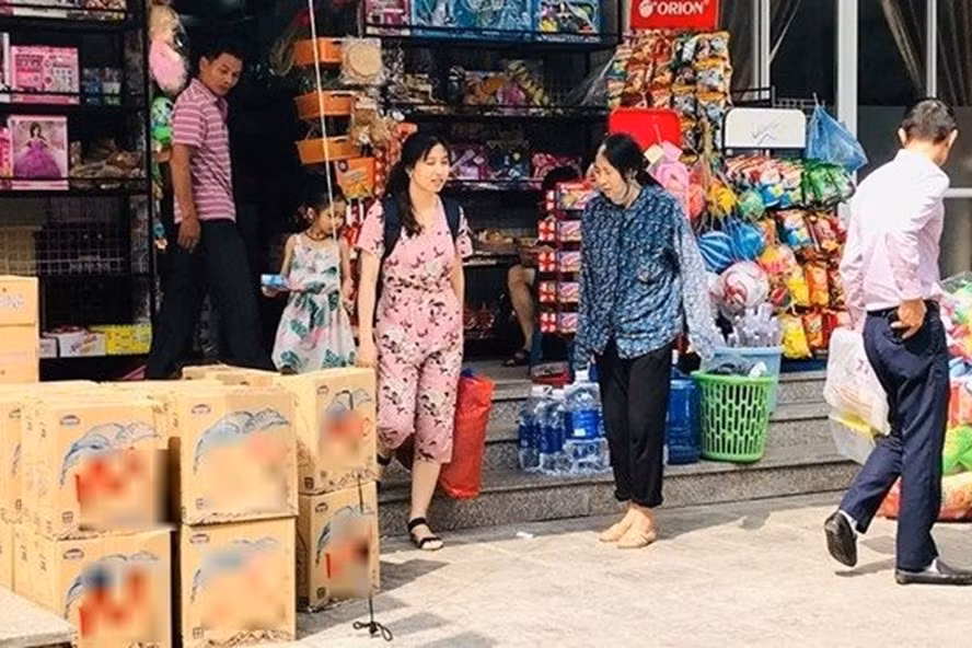 Nuoc may boc mui o Ha Noi: Dan so doc, do xo mua nuoc binh