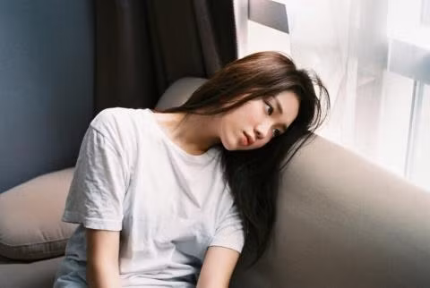 Chong noi vi toi nen anh moi qua lai voi gai 