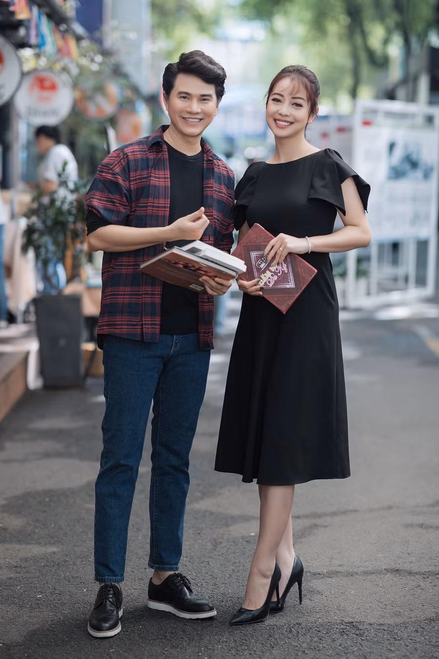 Chuyen doi cua MC dien trai la dai su ao dai Viet Nam 2019