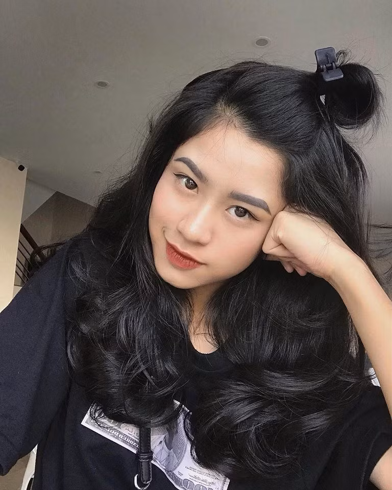 9x Thanh Hoa gay 'sot' vi body nong bong, khong dao keo