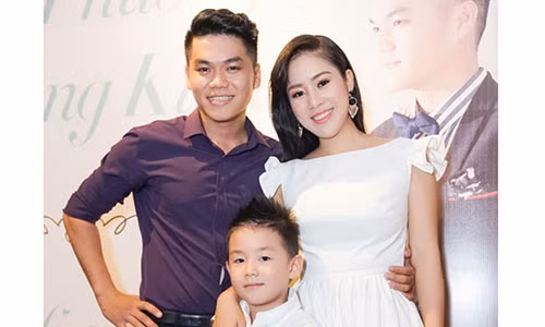 Le Phuong ke ve nhung ngay lao vao kiem tien khi sinh con trai