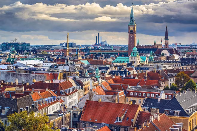 Nhiều năm qua, Copenhagen (Đan Mạch) luôn được bình chọn là một trong những thành phố đáng sống nhất châu Âu. Với khung cảnh nên thơ và bầu không khí trong lành, Copenhagen ngày càng thu hút sự quan tâm của du khách quốc tế. Ảnh: Growth Wheel.