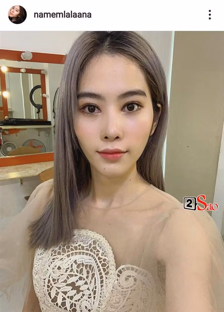 Nam Em cũng đặt tên tài khoản khá khó hiểu - "namemlalaana". Nhiều người cho rằng cô nhái theo phong cách của BLACKPINK Lisa - "lalalalisa_m".