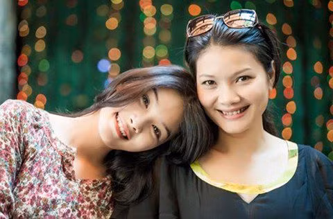 Diễn viên Kiều Trinh và con gái Thanh Tú