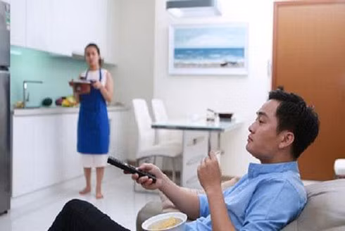 Chong o nha cau ban voi vo, ra duong ngot nhu mia lui voi gai