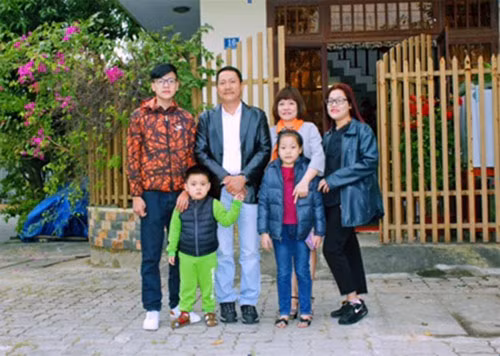 Hình ảnh hiếm hoi của gia đình NSƯT Hoàng Hải tại Đà Nẵng.
