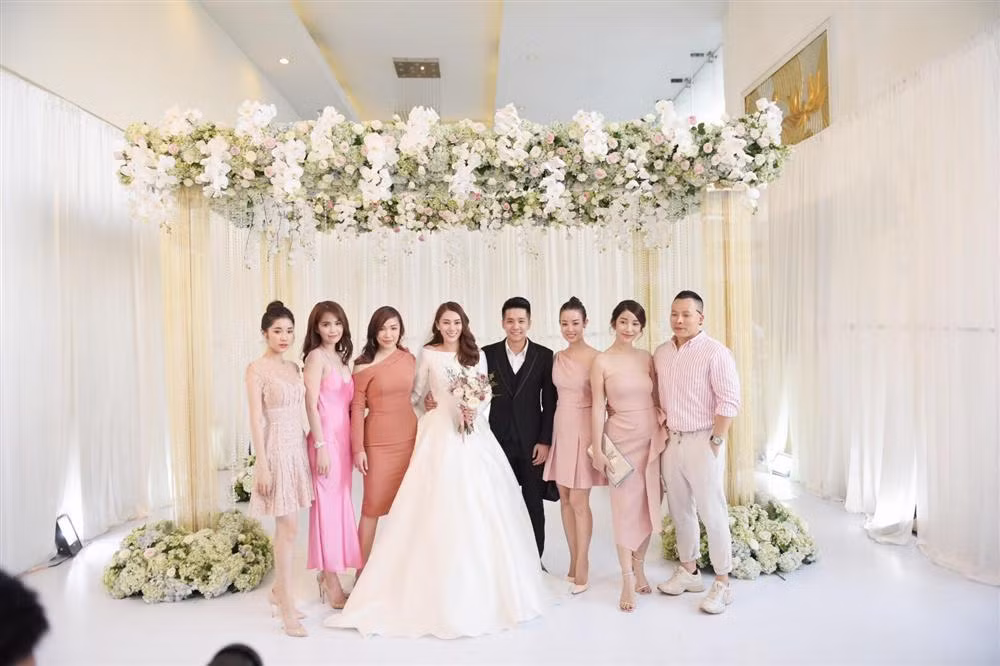 Ngoc Trinh ngay ngo bi Khac Tiep lua khien trieu fan dao dien