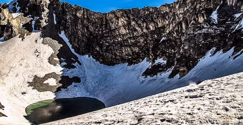 Hang tram bo xuong ho Roopkund o An Do: Bi an, than thoai va khoa hoc