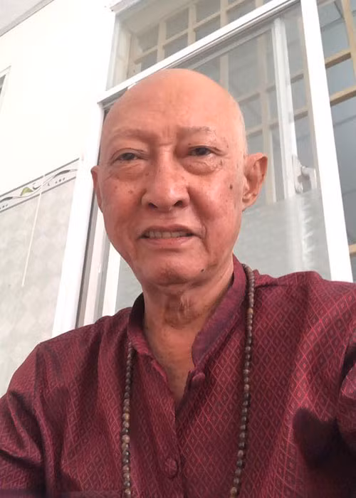 Nghệ sĩ Lê Bình được xuất viện vào chiều ngày 28/8. Tuy nhiên, sáng ngày 29/8, ông trở lại bệnh viện truyền thêm 2 chai thuốc nữa mới về hẳn nhà, 20 ngày sau tái khám tiếp tục điều trị.