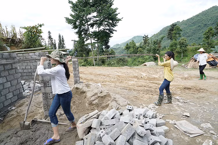 5 thí sinh muốn thực hiện bằng được ngôi trường mầm non cho các em nhỏ.