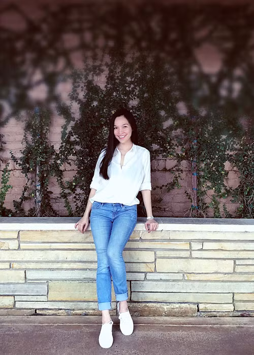 Hiền Thục tâm sự: "Si tâm tuyệt đối là giới hạn không tưởng để hình dung. Những người đầy kiêu hãnh như chúng ta, khó thể nói ta cần ai mãi mãi".