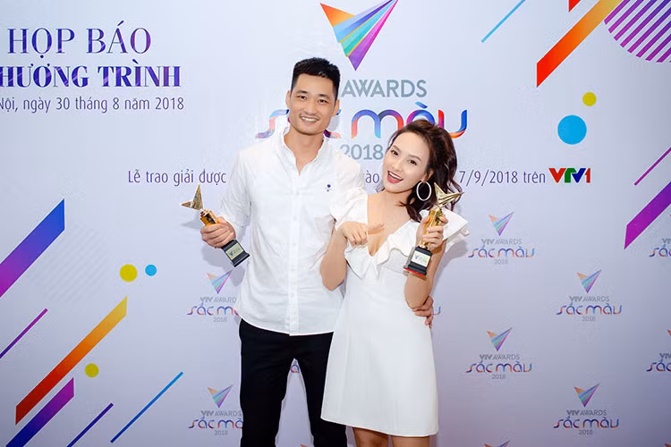 Bảo Thanh chia sẻ: “Cảm xúc khi thấy tên mình trong bảng đề cử đã vui rồi thì khi thấy tên mình trong top 5 tôi lại thấy vui hơn rất nhiều. Vì rõ ràng sau bao nỗ lực cho những vai diễn của mình thì khán giả cũng đã dành cho tôi một vị trí ở trong tim. Để cho dù tôi có làm vai chính hay vai phụ trong bất cứ bộ phim nào thì cũng vẫn được khán giả đón nhận và yêu mến. Đó là nguồn động viên vô cùng to lớn đối với những nghệ sĩ trẻ như tôi”.