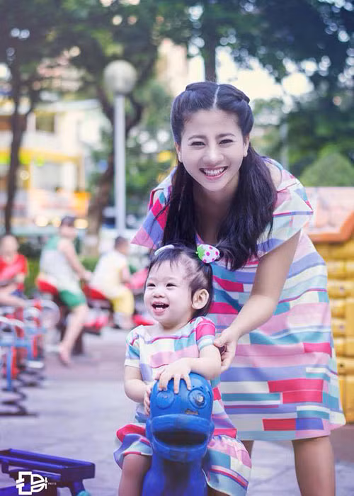 Bé Lavie là con gái của Mai Phương và bạn trai cũ - ca sĩ diễn viên Phùng Ngọc Huy.