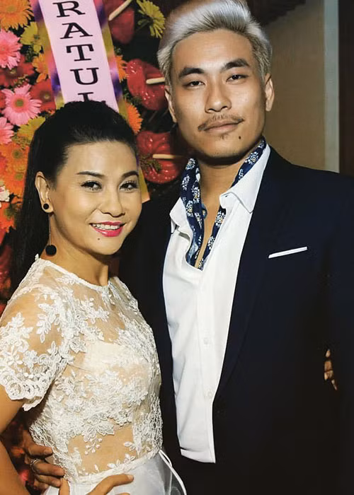 Fans mong Cát Phượng - Kiều Minh Tuấn sẽ nắm tay nhau đi đến hết cuộc đời.