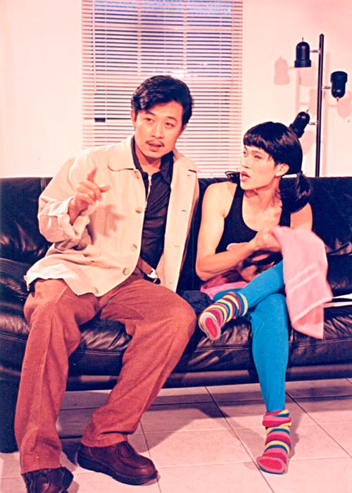 Hinh anh danh hai Van Son than thiet ben Hoai Linh