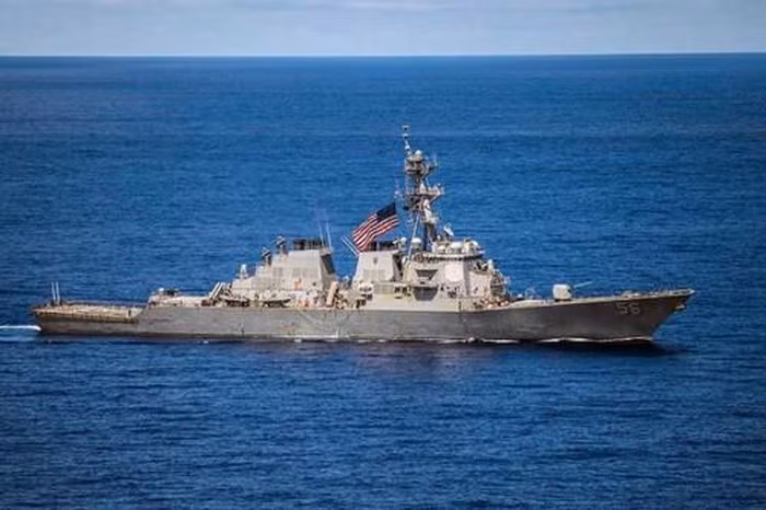 "Washington đã thể hiện một hành động gây hấn chưa từng có bằng cách đưa tàu khu trục USS John McCain vào lãnh hải Nga, tại Vịnh Peter Đại đế - nơi đặt căn cứ chính của Hạm đội Thái Bình Dương Nga ở Vladivotok".