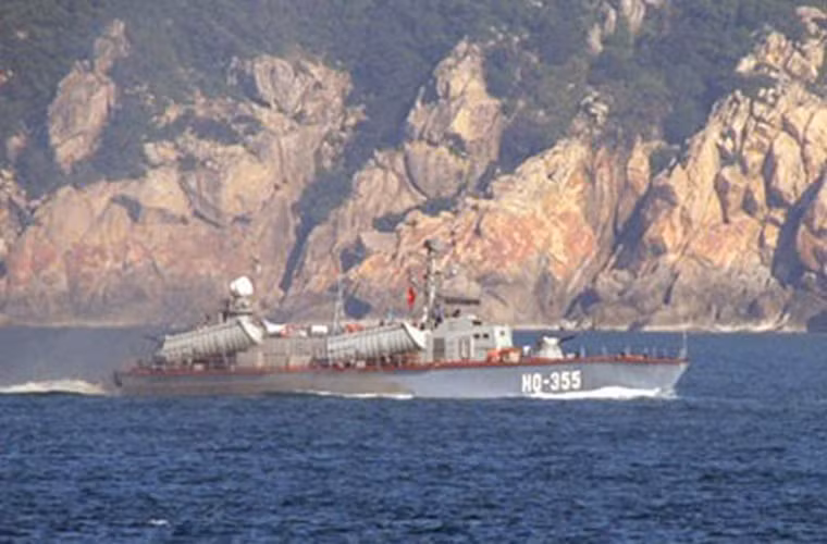 Tàu tên lửa Osa II Project 205U được Liên Xô viện trợ cho Việt Nam giai đoạn 1979-1981 (số lượng 8 chiếc) cải tiến về ống phóng tên lửa, còn nhiệm vụ là tương tự như Osa.