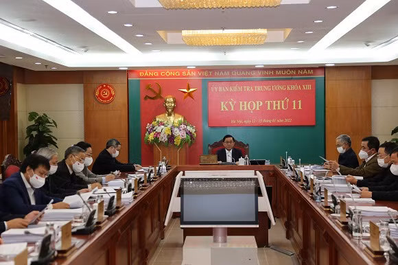 Vi sao Thu truong Bo KH&DT Vo Thanh Thong bi ky luat canh cao?