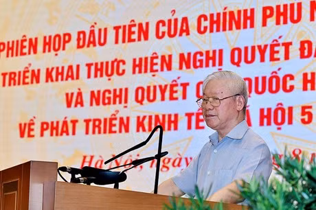 " Đừng thấy đỏ tưởng là chín": Tại phiên họp đầu tiên của Chính phủ nhiệm kỳ 2021 – 2026 ngày 11/8/2021, nhấn mạnh việc làm tốt hơn nữa công tác cán bộ, đánh giá cán bộ để lựa chọn, bố trí đúng những người thật sự có đức, có tài; thật sự "cần, kiệm, liêm, chính", "chí công vô tư"; thật sự tâm huyết vì nước, vì dân vào các vị trí lãnh đạo của bộ máy chính phủ và chính quyền các cấp, Tổng Bí thư Nguyễn Phú Trọng nhấn mạnh: "Đừng "nhìn gà hoá cuốc", "đừng thấy đỏ tưởng là chín", đừng bị cám dỗ bởi những lợi ích xấu xa, những việc làm vô liêm sỉ. Kiên quyết đấu tranh loại bỏ những phần tử hư hỏng, suy thoái về phẩm chất chính trị, đạo đức, lối sống; chống mọi biểu hiện chạy chức, chạy quyền, cục bộ, ưu ái tuyển dụng người nhà, người thân không đủ tiêu chuẩn".
