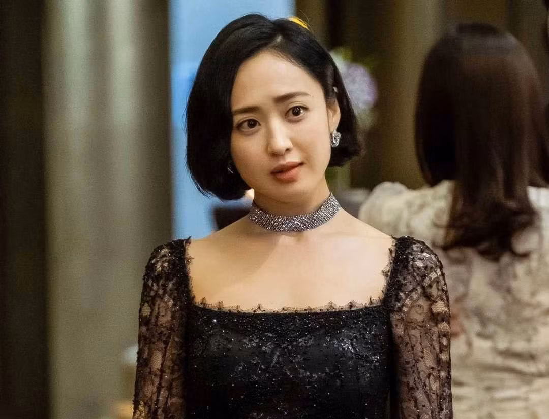 Me chong 55 tuoi con di “do loa”, tuong bo chong tuc gian duoi khoi nha nhung...