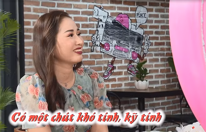 Diễm My là người độc lập, sống thiên về gia đình, biết nấu ăn nhưng hơi thẳng tính, khó tính và kỹ tính. Cô trải qua 4 mối tình ngắn ngủi không đi đến đâu.