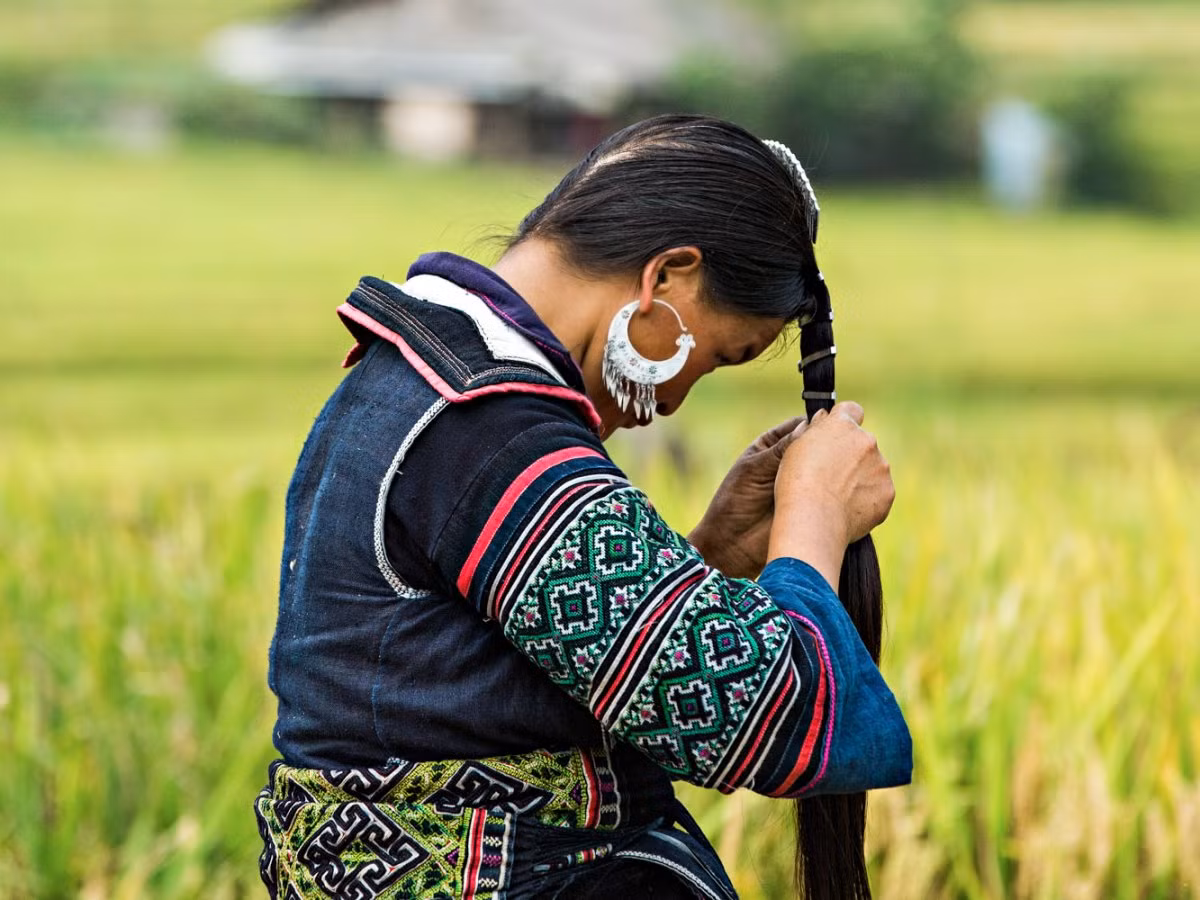 Thế hệ trẻ dường như không có ý định giữ lại các nét văn hóa truyền thống của dân tộc.