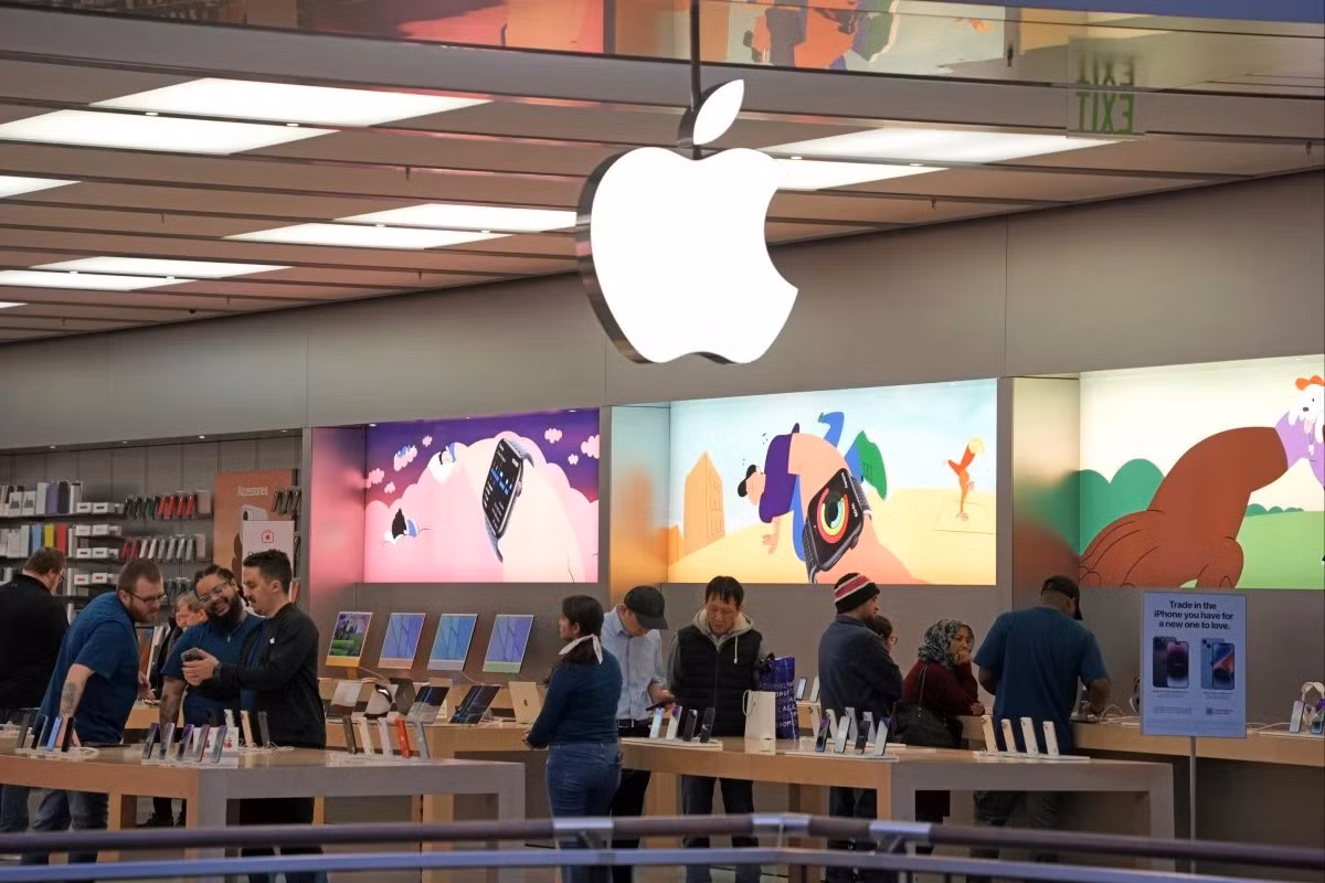 Trong một động thái hiếm hoi, Apple đã tạm dừng phát triển các bản cập nhật phần mềm trong năm tới để tập trung sửa lỗi và cải thiện hiệu suất. Điều này nhấn mạnh sự quan trọng của chất lượng phần mềm đối với trải nghiệm người dùng.