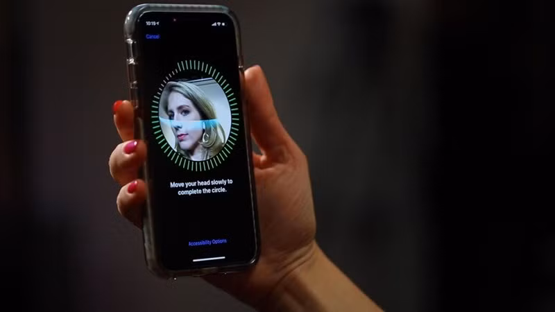 Thay vào đó, iPhone SE 4 sẽ sử dụng Face ID để thay thế cho Touch ID.