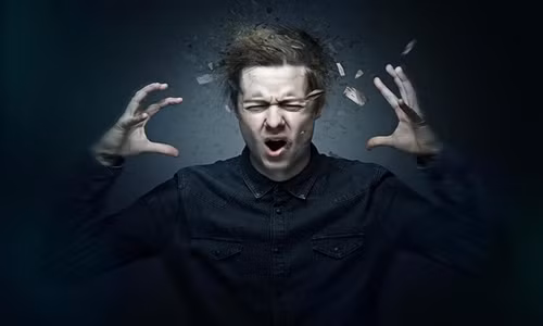 Thông thường, khi ngủ, cơ bắp, mắt tai của con người sẽ tạm thời ở trạng thái nghỉ ngơi, nhưng nếu bạn đột nhiên nghe thấy "tiếng nổ" ảo, rất có thể, não của bạn đã đóng tất cả các chức năng đó, hoặc bị xáo trộn thay vì tắt tất cả các tế bào thần kinh thính giác.