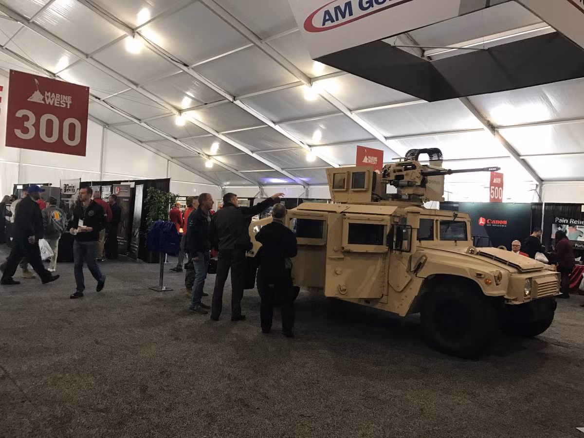 Mẫu xe thiết giáp đa năng Humvee cải tiến với trạm vũ khí điều khiển từ xa mới. Ảnh: Business Insider